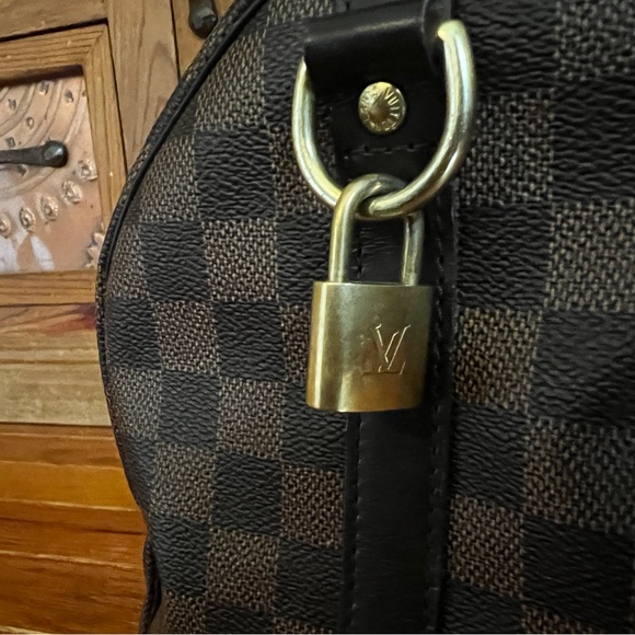 Louis Vuitton Speedy 30 Bandolier Crossbody - Picture 6 of 15